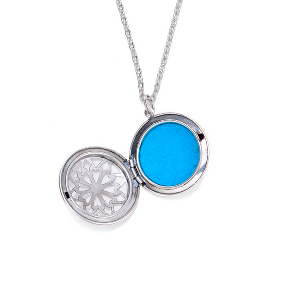 FREE ESSENTIAL OIL DIFFUSER NECKLACE